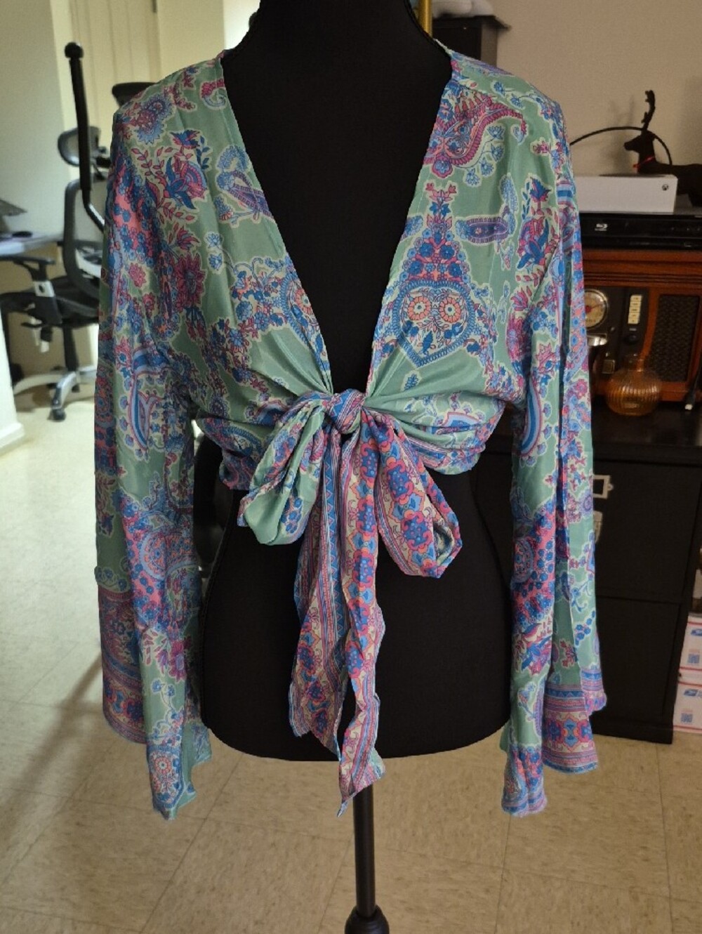 Women’s Tie Front/Wrap Blouse in Mint Paisley Print (Silk Blend) Bell Sleeve